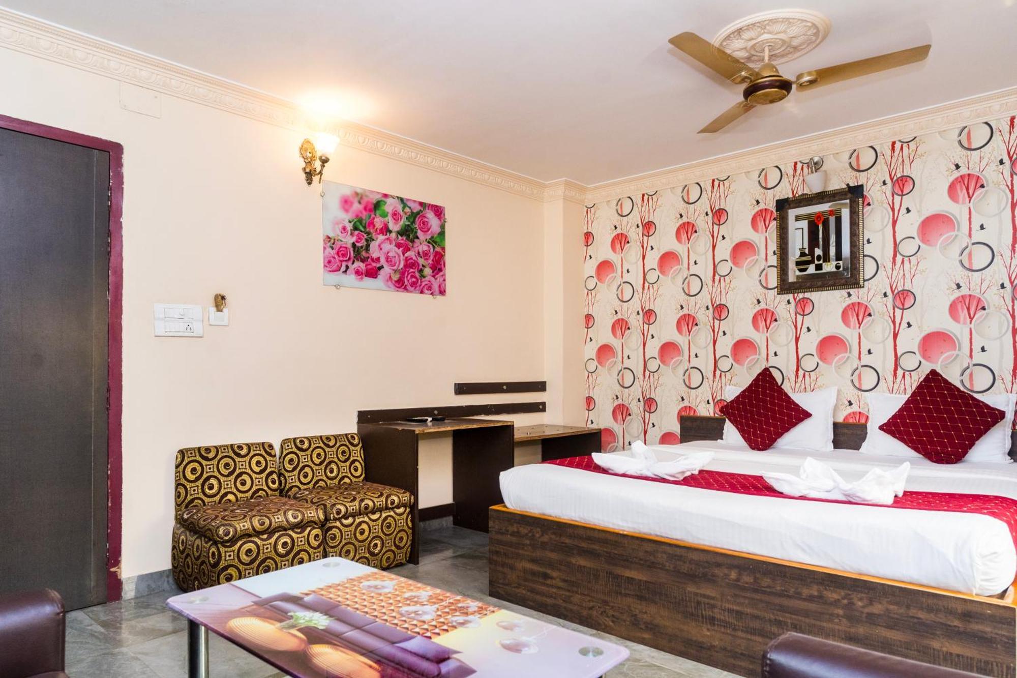 Apples Balaji Inn سيليجوري المظهر الخارجي الصورة