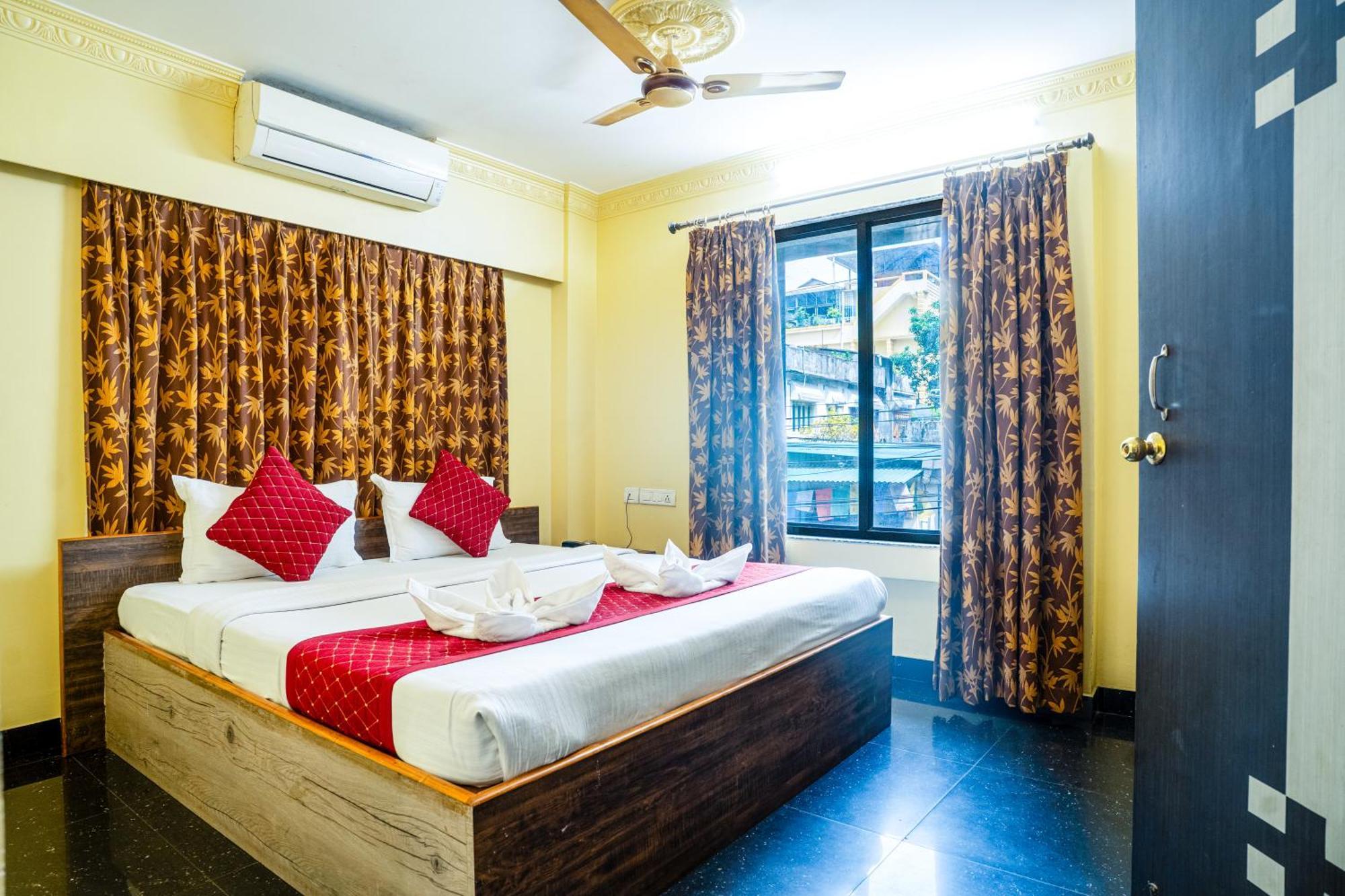 Apples Balaji Inn سيليجوري المظهر الخارجي الصورة