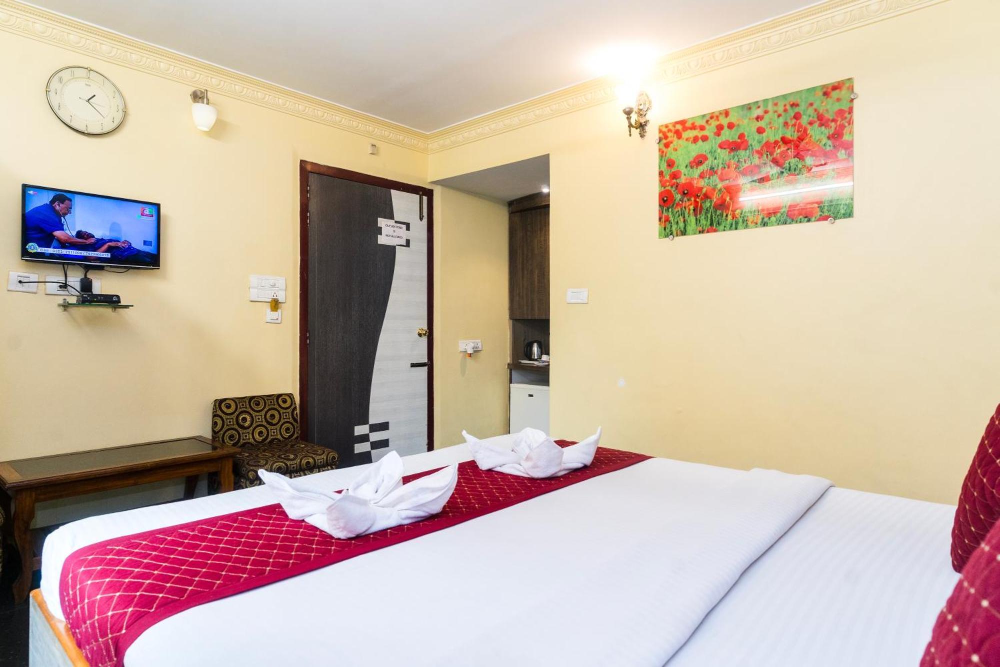 Apples Balaji Inn سيليجوري المظهر الخارجي الصورة